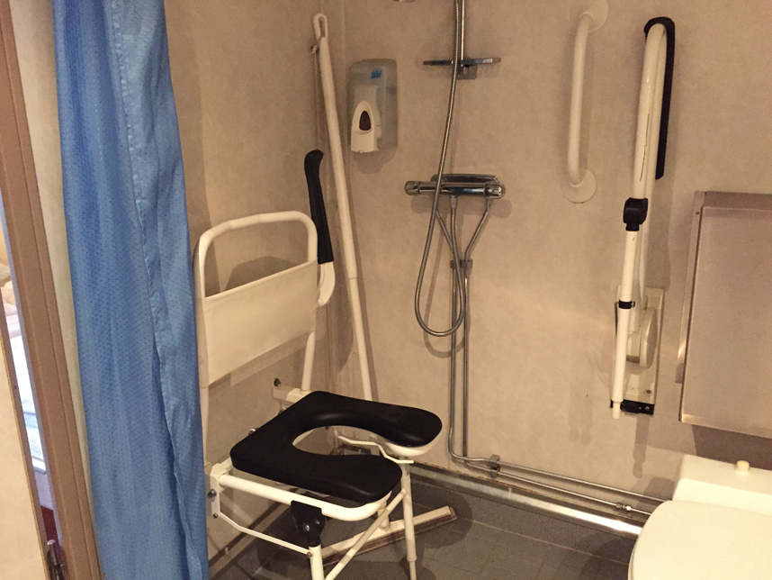 łazienka dla niepełnosprawnych na promie Stena Line