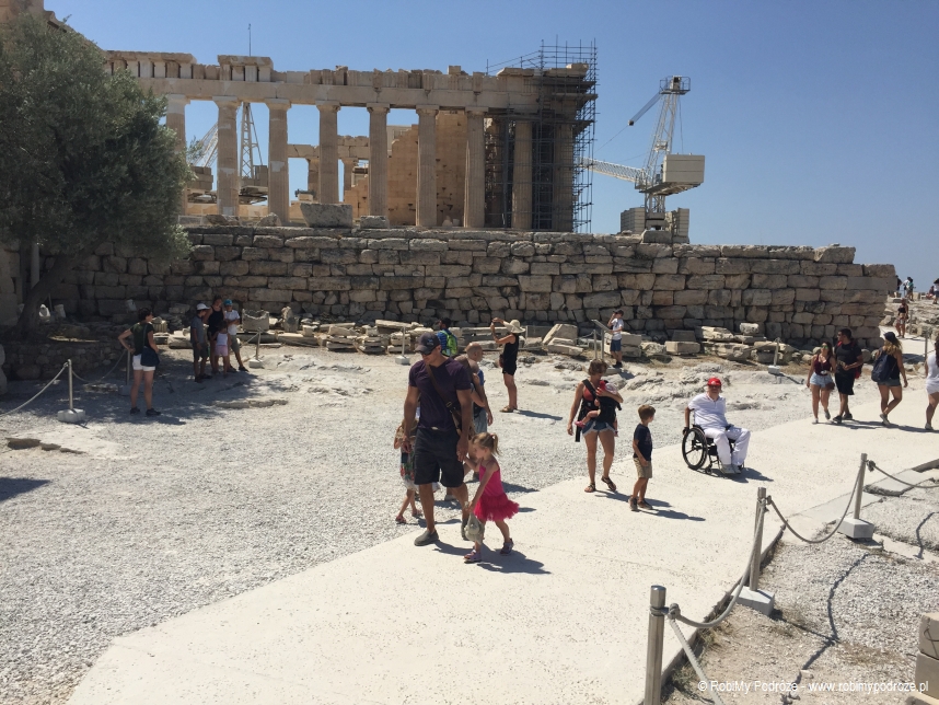 Wzgórze Akropolu osoba niepełnosprawna