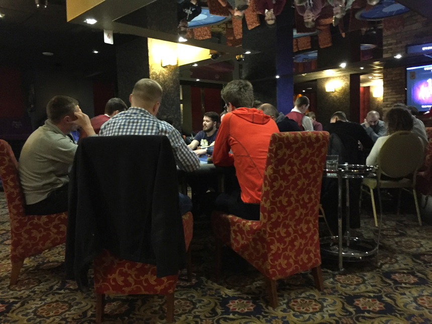 poker room w HIT Casino Warszawa