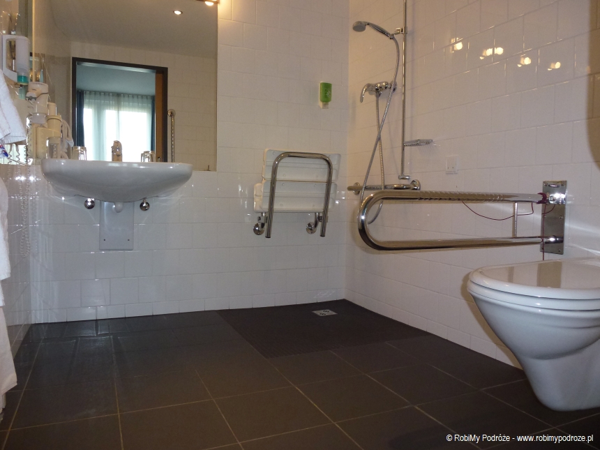 łazienka dla niepełnosprawnych w Austria Trend Hotel Wiedeń