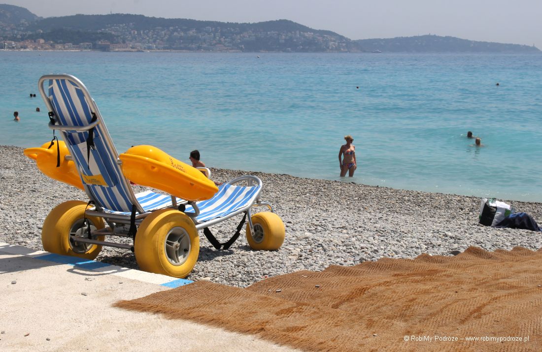 plaża dla niepełnosprawnych - wózek do wody