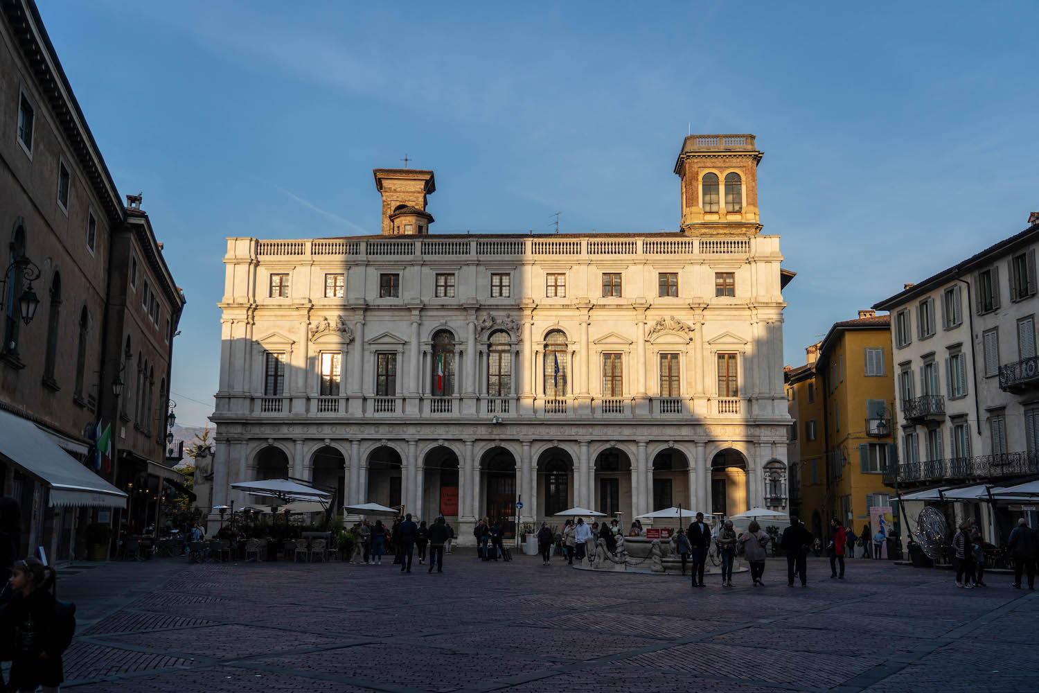 Palazzo Nuovo przy Piazza Vecchia w Bergamo