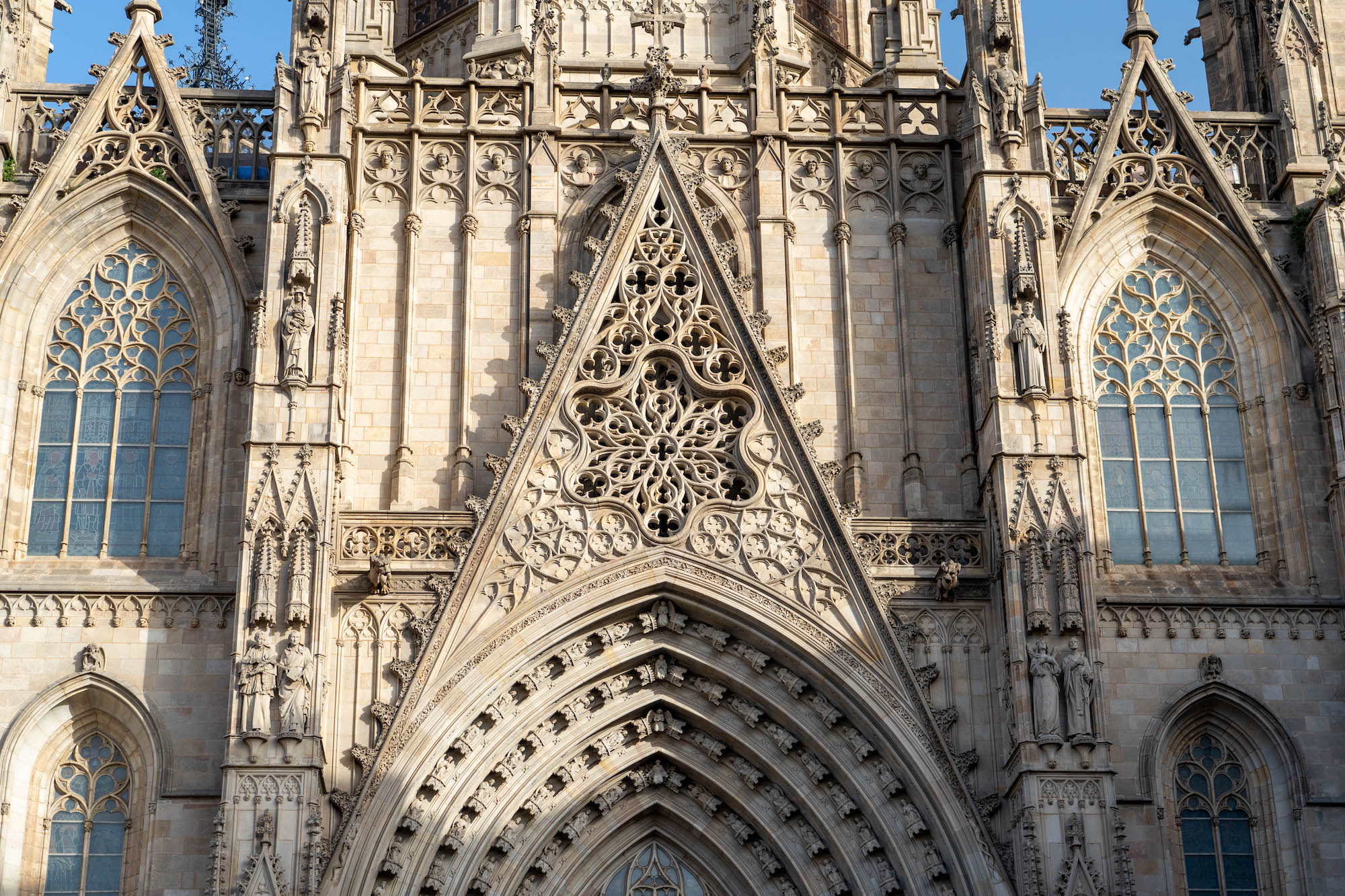 Fasada Katedry św Eulalii w Barcelonie