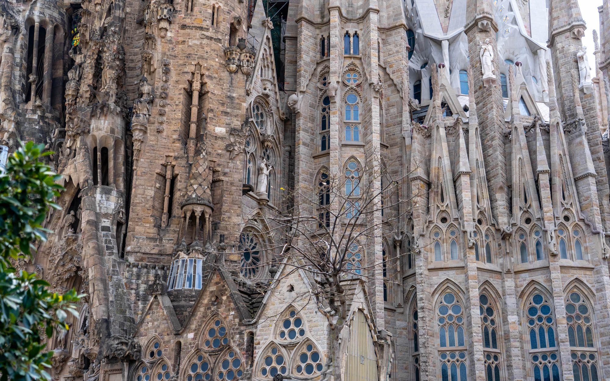 kunszt Gaudiego w Sagrada Familia - Barcelona atrakcje