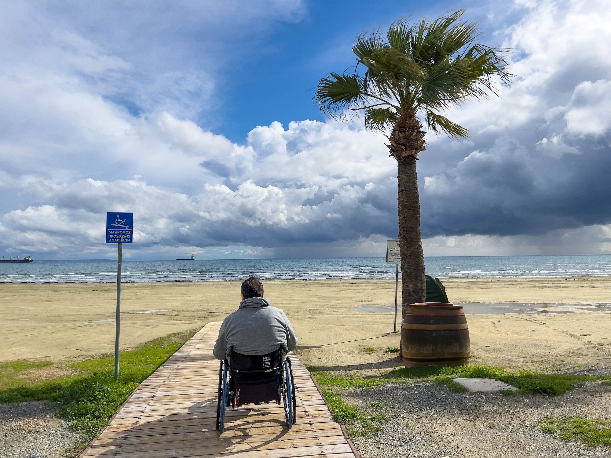 Plaża dla niepełnosprawnych Cypr Larnaca